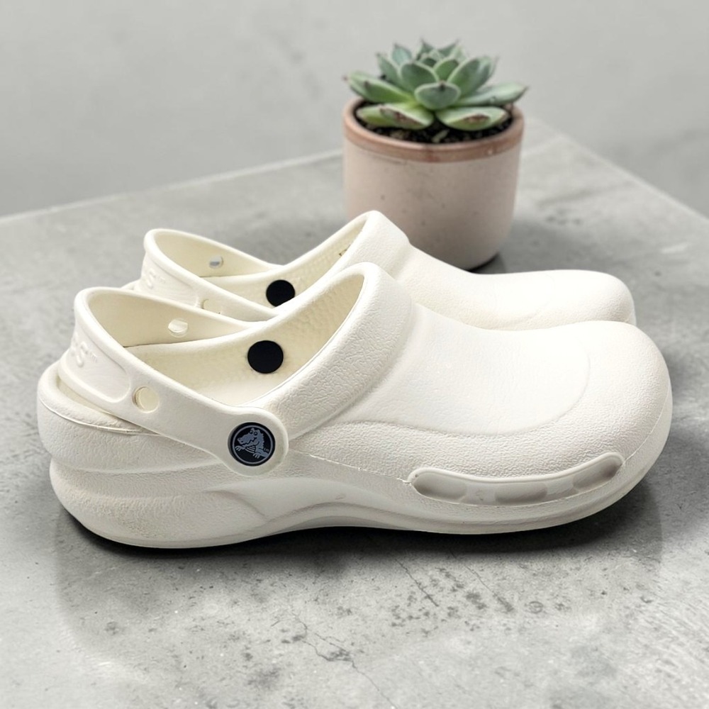 Crocs Bistro Work Clog White Slip Resistant Chef Nursing Shoes Mens 7 Womens 9